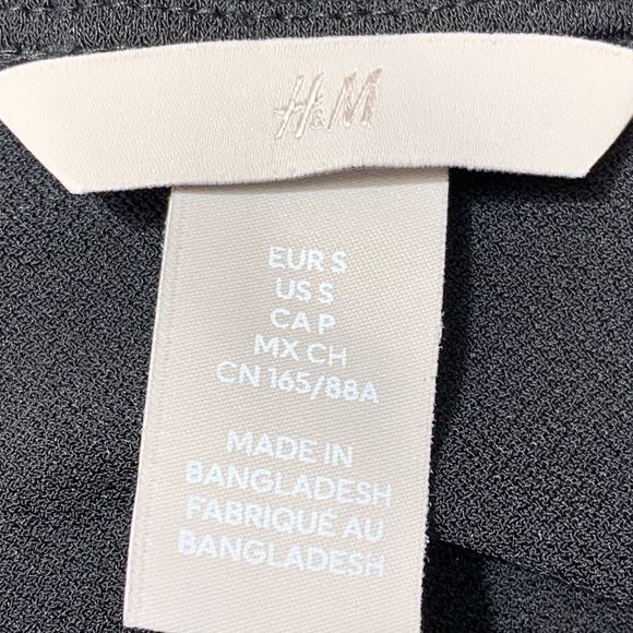 H&M Black Short Sleeve Blouse Women’s Size S Boat Neck Stretchy Polyester Top - Picture 5 of 7